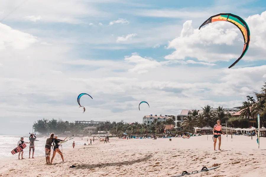 Kitesurfing at Mui Ne